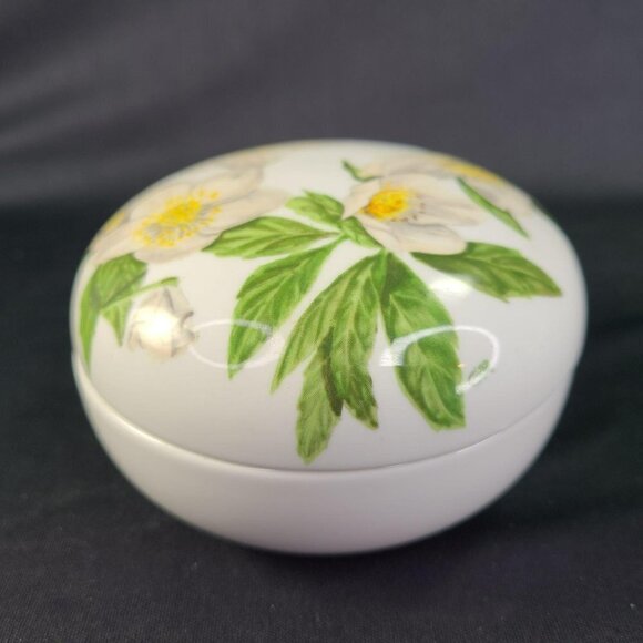 Villeroy and Boch Covered Candy Trinket Box Winter Flowers Christmas Rose - Picture 1 of 9